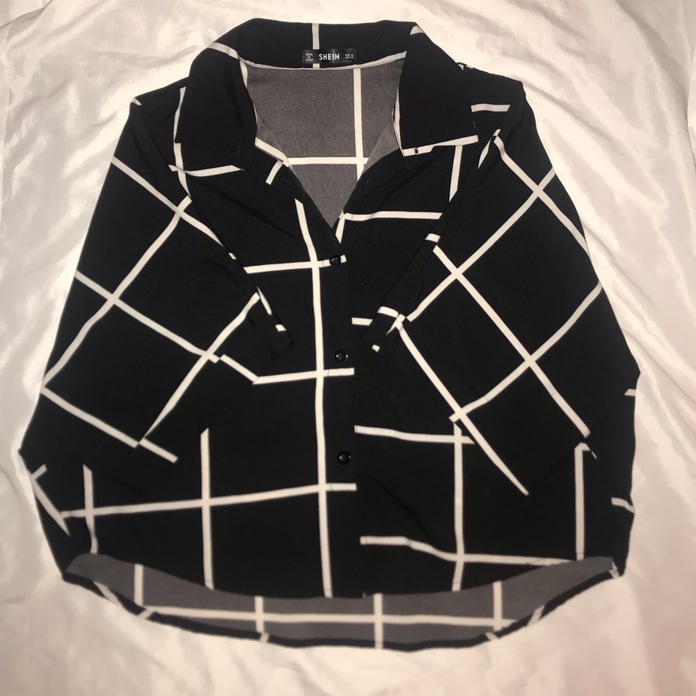 Short sleeved Medium sized patterned top